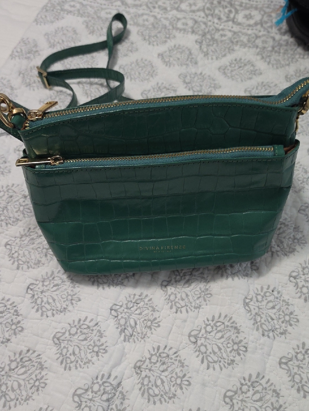 Divina Firenze Emerald Croc-Embossed Crossbody Bag